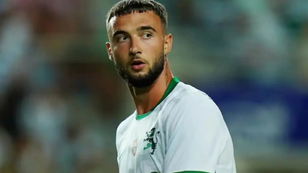 MU dua Zeno Debast vao tam ngam. 