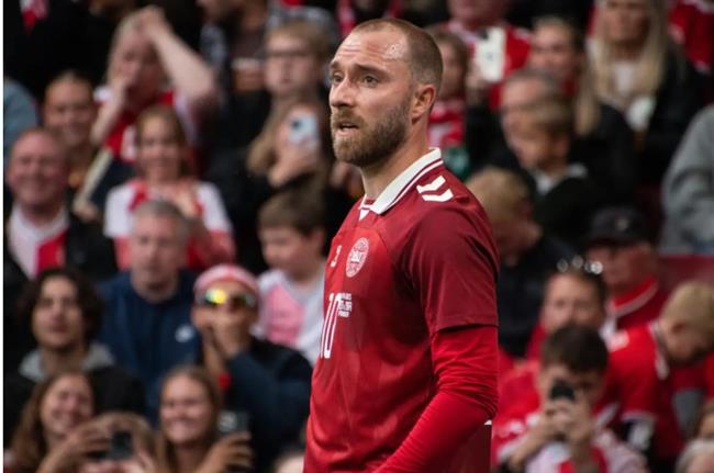 Christian Eriksen sap ky hop dong voi Wolfsburg.