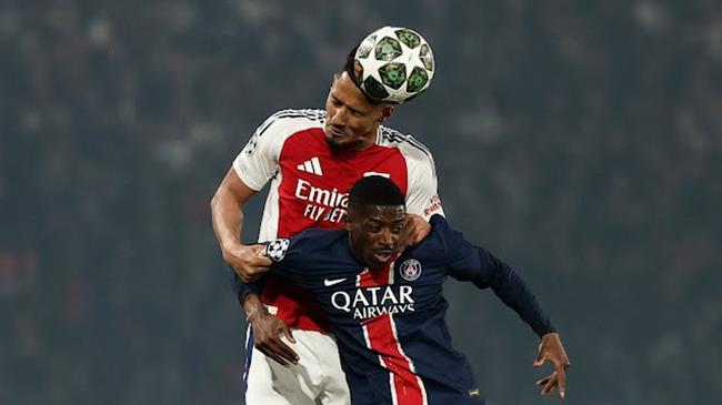 Demble o tran ban ket luot ve Champions League voi Arsenal.