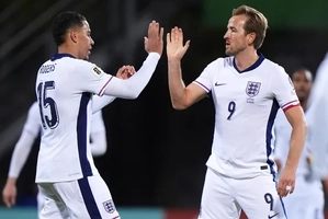 Harry Kane đi vào lịch sử tuyển Anh