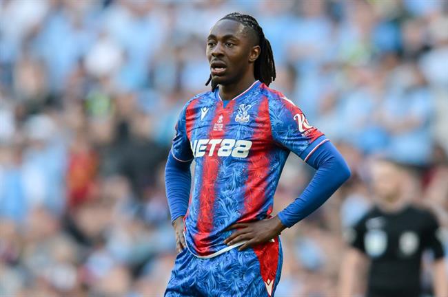 Bayern Munich dang no luc chieu mo Eberechi Eze.