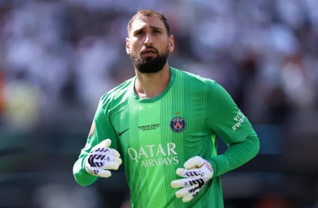 MU gia nhap cuoc dua gianh Gianluigi Donnarumma.