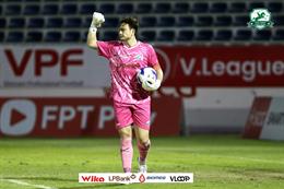 Văn Lâm vẫn là một thủ môn xuất sắc dù không được HLV Kim Sang Sik để ý