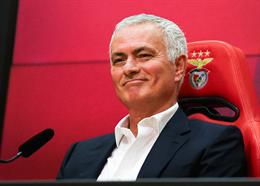 Chính Jose Mourinho cũng bất ngờ khi nhận lời Benfica