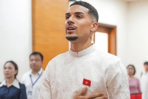 Hoàng Hên sẵn sàng chờ cuộc gọi từ HLV Kim Sang Sik