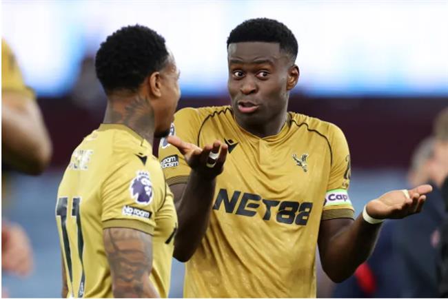 Thuong vu Marc Guehi sang Liverpool do vo vao phut chot 