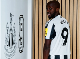 Newcastle công bố tân binh 55 triệu bảng