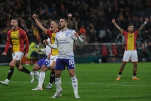 Unai Emery thất vọng sau khi Aston Villa thua sốc Go Ahead Eagles