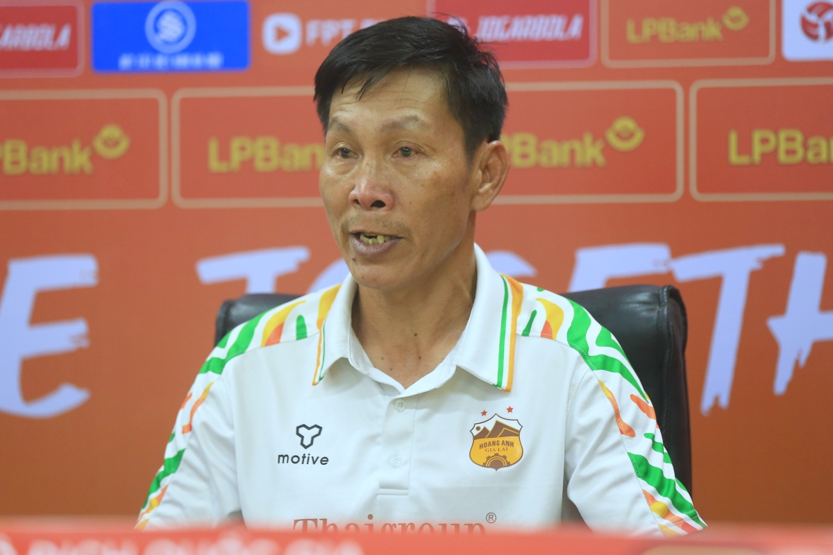 HLV Le Quang Trai Ha Noi vs HAGL 23/8