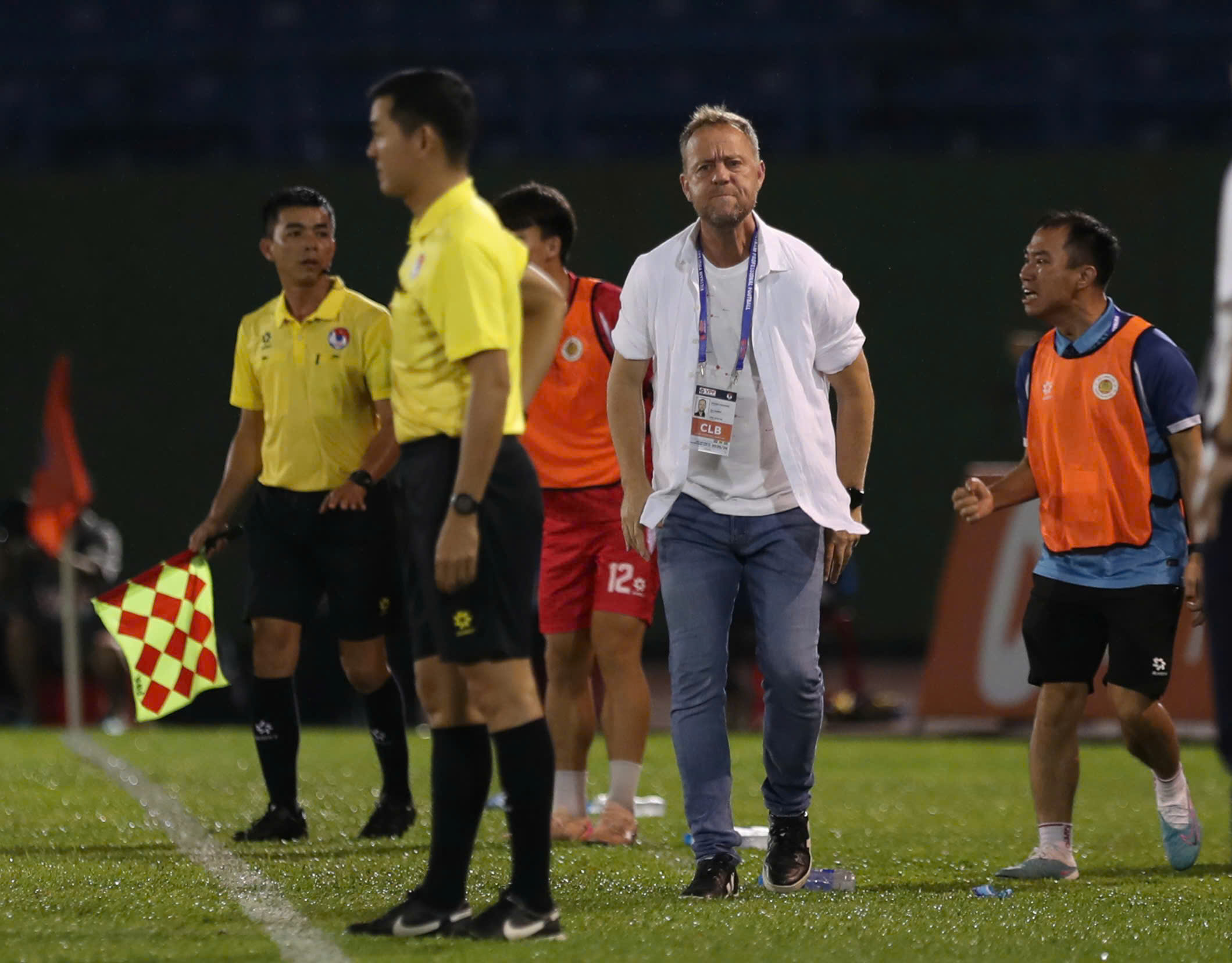 Vòng 2 LPBank VLeague 1-202526 Tân binh lên đỉnh, ông lớn gây thất vọng 4