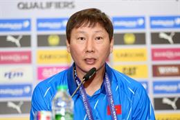 HLV Kim Sang Sik: Tuyển Việt Nam cần chắt chiu hơn