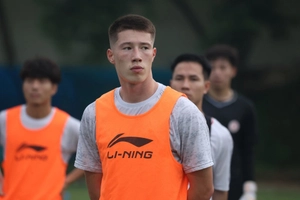 CLB Công an TPHCM trình làng chân sút Việt kiều Anh