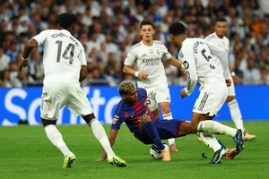 Bellingham “đá xoáy” Yamal trên mạng xã hội sau trận El Clasico